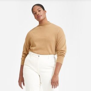 Everlane The Cashmere Crop Mockneck in Camel Size S
